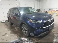 5TDGZRBH8MS070165 2021 TOYOTA HIGHLANDER