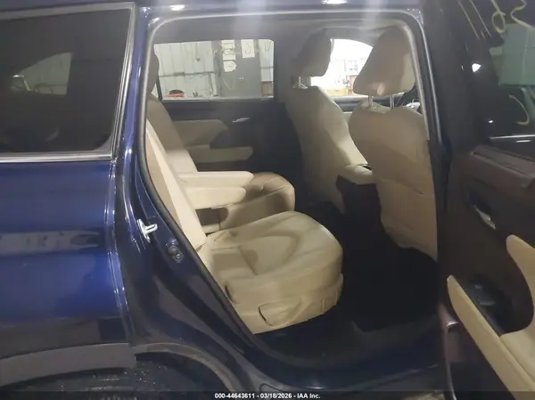 5TDGZRBH8MS070165 2021 TOYOTA HIGHLANDER - Image 8