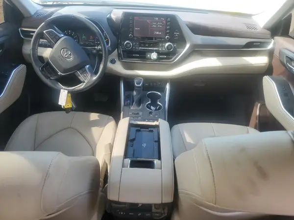 5TDGZRBH8MS079660 2021 TOYOTA HIGHLANDER - Image 8