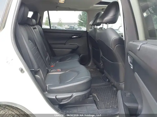 5TDGZRBH8MS138982 2021 TOYOTA HIGHLANDER - Image 8