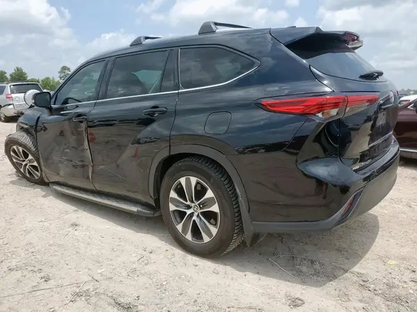 5TDGZRBH8MS152008 2021 TOYOTA HIGHLANDER - Image 2