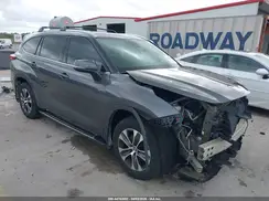5TDGZRBH8MS528061 2021 TOYOTA HIGHLANDER