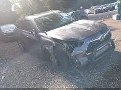 5TDGZRBH8MS529002 2021 TOYOTA HIGHLANDER