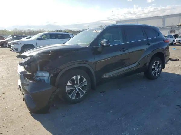5TDGZRBH8MS538668 2021 TOYOTA HIGHLANDER - Image 1