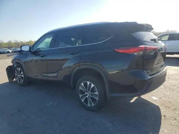 5TDGZRBH8MS538668 2021 TOYOTA HIGHLANDER - Image 2