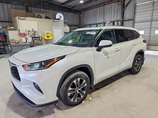 5TDGZRBH8MS541747 2021 TOYOTA HIGHLANDER - Image 1
