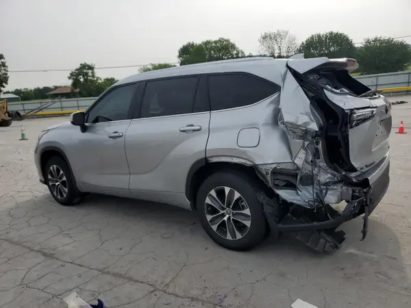 5TDGZRBH8MS542753 2021 TOYOTA HIGHLANDER - Image 2