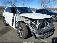 5TDGZRBH8MS543384 2021 TOYOTA HIGHLANDER