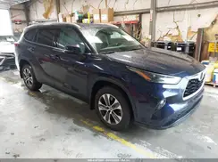 5TDGZRBH8NS194910 2022 TOYOTA HIGHLANDER