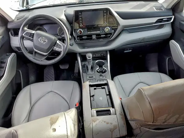5TDGZRBH8NS202276 2022 TOYOTA HIGHLANDER - Image 8