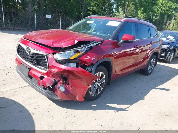 5TDGZRBH8NS242566 2022 TOYOTA HIGHLANDER - Image 2