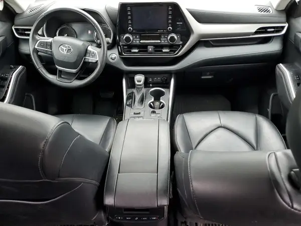 5TDGZRBH8NS245421 2022 TOYOTA HIGHLANDER - Image 8