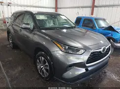 5TDGZRBH8NS247945 2022 TOYOTA HIGHLANDER