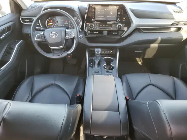 5TDGZRBH8NS255978 2022 TOYOTA HIGHLANDER - Image 8