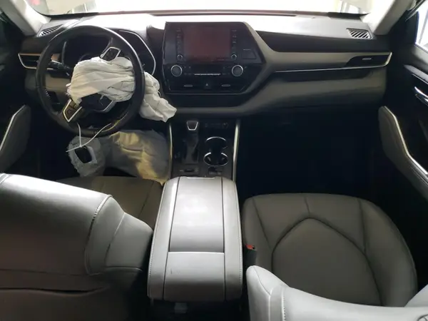 5TDGZRBH8NS561434 2022 TOYOTA HIGHLANDER - Image 8