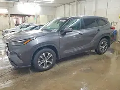 5TDGZRBH8NS565466 2022 TOYOTA HIGHLANDER