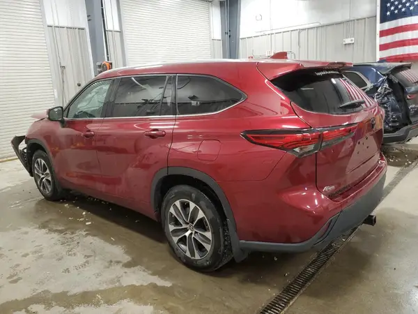 5TDGZRBH8NS570716 2022 TOYOTA HIGHLANDER - Image 2