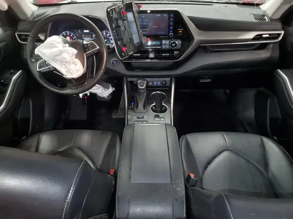 5TDGZRBH8NS570716 2022 TOYOTA HIGHLANDER - Image 8