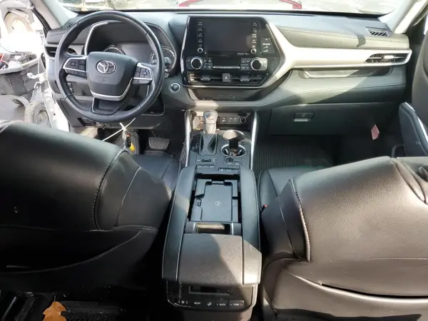 5TDGZRBH8NS572708 2022 TOYOTA HIGHLANDER - Image 8