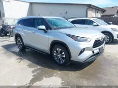 5TDGZRBH8NS580100 2022 TOYOTA HIGHLANDER