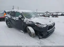 5TDGZRBH8NS580131 2022 TOYOTA HIGHLANDER