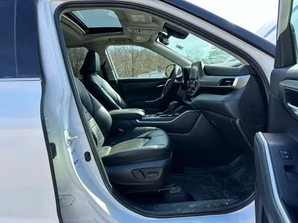 5TDGZRBH8NS583210 2022 TOYOTA HIGHLANDER - Image 8