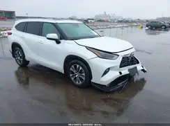 5TDGZRBH8NS589556 2022 TOYOTA HIGHLANDER