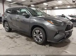5TDGZRBH8NS596782 2022 TOYOTA HIGHLANDER