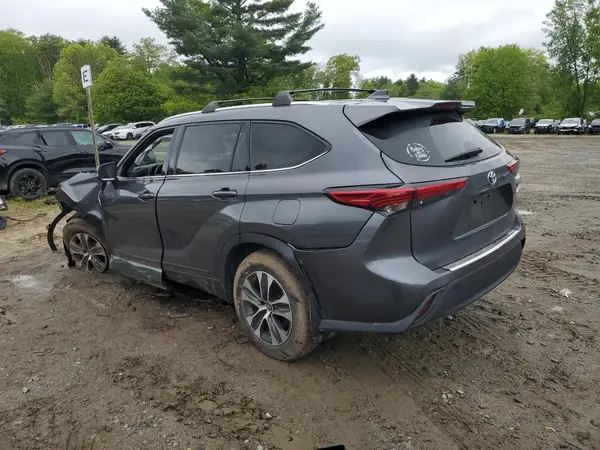 5TDGZRBH9LS007803 2020 TOYOTA HIGHLANDER - Image 2