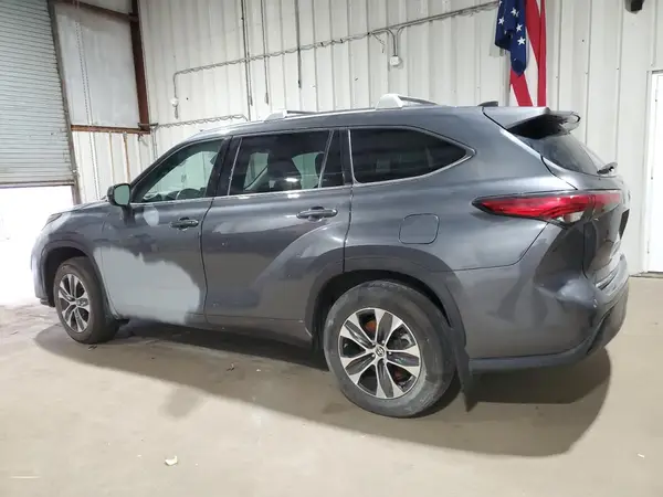 5TDGZRBH9LS009163 2020 TOYOTA HIGHLANDER - Image 2