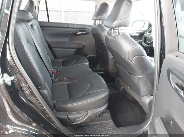 5TDGZRBH9LS503989 2020 TOYOTA HIGHLANDER - Image 8