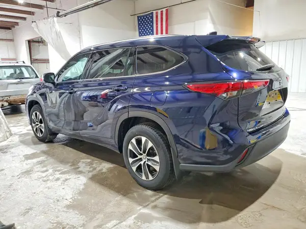5TDGZRBH9LS515799 2020 TOYOTA HIGHLANDER - Image 2
