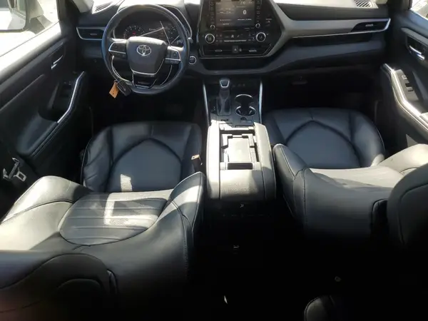 5TDGZRBH9LS515995 2020 TOYOTA HIGHLANDER - Image 8
