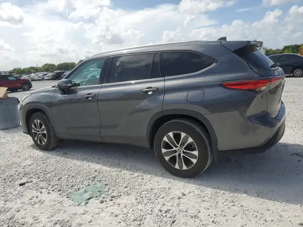5TDGZRBH9LS516144 2020 TOYOTA HIGHLANDER - Image 2