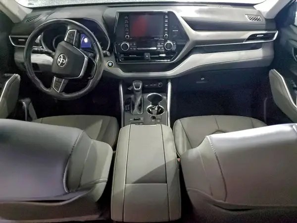 5TDGZRBH9LS520646 2020 TOYOTA HIGHLANDER - Image 8