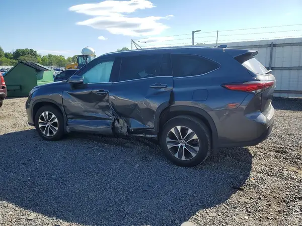 5TDGZRBH9LS522946 2020 TOYOTA HIGHLANDER - Image 2