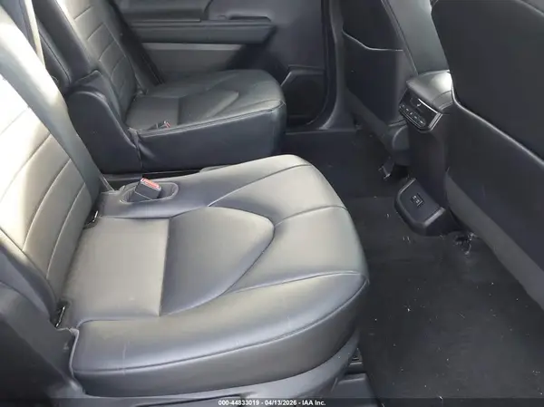 5TDGZRBH9MS059076 2021 TOYOTA HIGHLANDER - Image 8