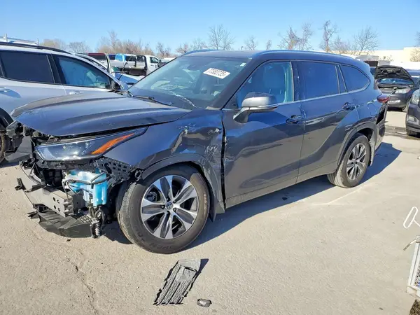 5TDGZRBH9MS068490 2021 TOYOTA HIGHLANDER - Image 1