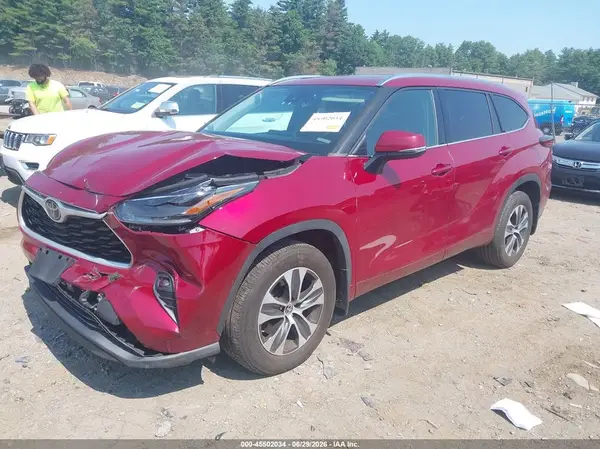 5TDGZRBH9MS072359 2021 TOYOTA HIGHLANDER - Image 2
