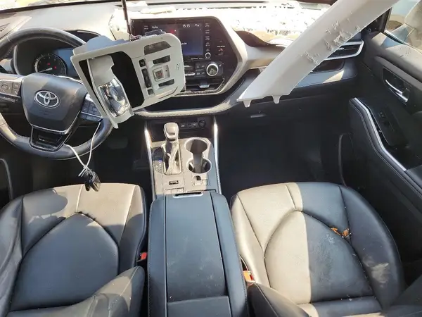 5TDGZRBH9MS091932 2021 TOYOTA HIGHLANDER - Image 8