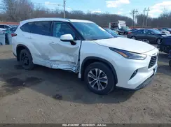 5TDGZRBH9MS095124 2021 TOYOTA HIGHLANDER