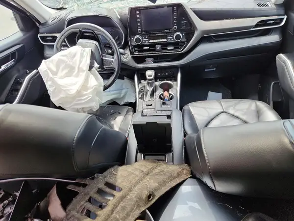 5TDGZRBH9MS108535 2021 TOYOTA HIGHLANDER - Image 8