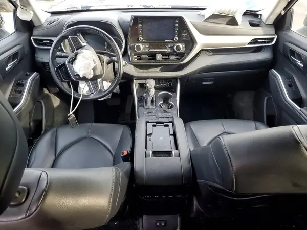 5TDGZRBH9MS110561 2021 TOYOTA HIGHLANDER - Image 8
