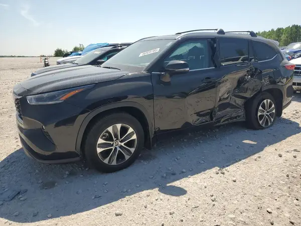 5TDGZRBH9MS122161 2021 TOYOTA HIGHLANDER - Image 1