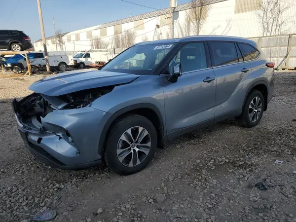 5TDGZRBH9MS154415 2021 TOYOTA HIGHLANDER - Image 1