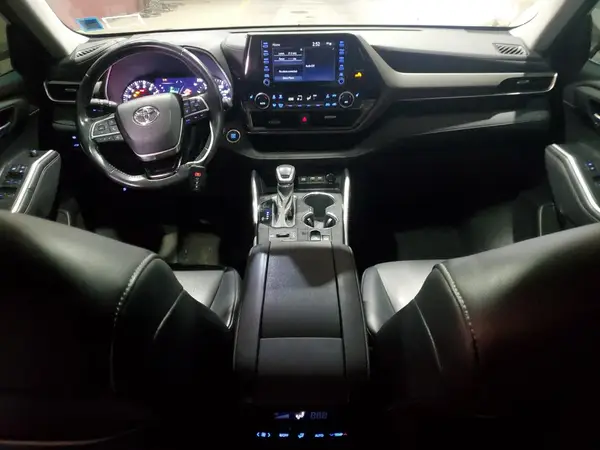 5TDGZRBH9MS158335 2021 TOYOTA HIGHLANDER - Image 8