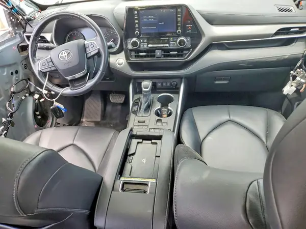 5TDGZRBH9MS527355 2021 TOYOTA HIGHLANDER - Image 8