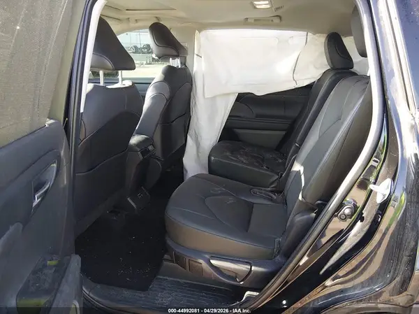 5TDGZRBH9MS556998 2021 TOYOTA HIGHLANDER - Image 8