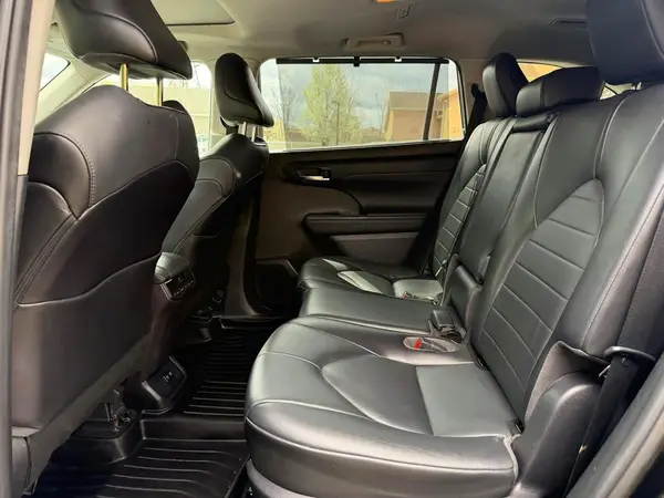 5TDGZRBH9MS557679 2021 TOYOTA HIGHLANDER - Image 8