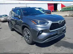 5TDGZRBH9MS557956 2021 TOYOTA HIGHLANDER